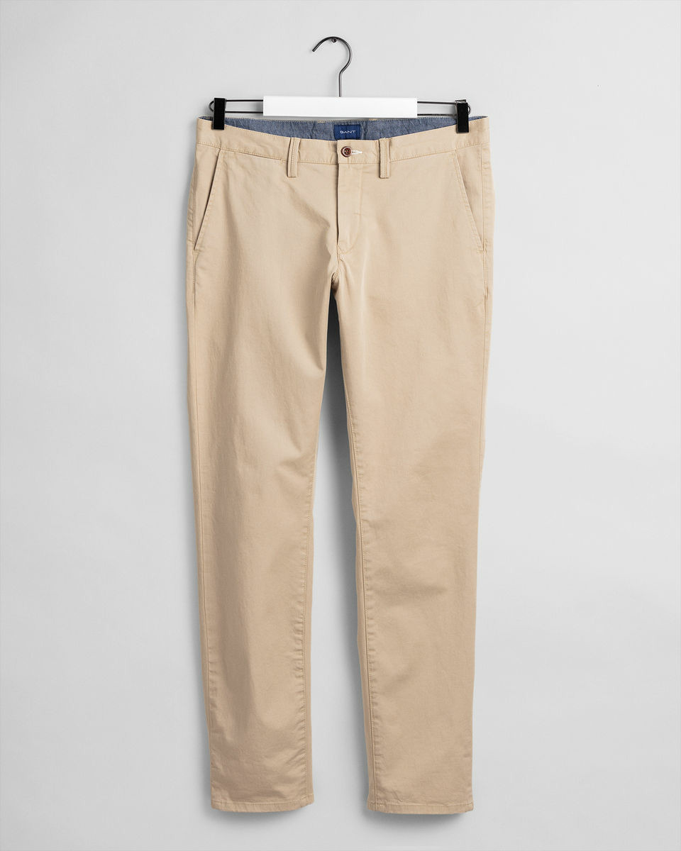 Pantalon chino slim fit en sergé