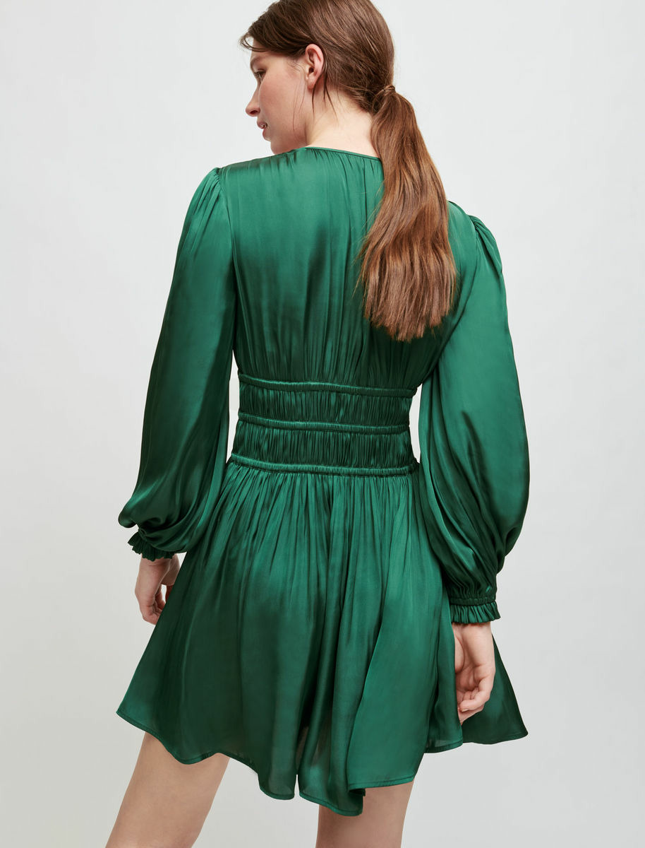 Robe courte satinée