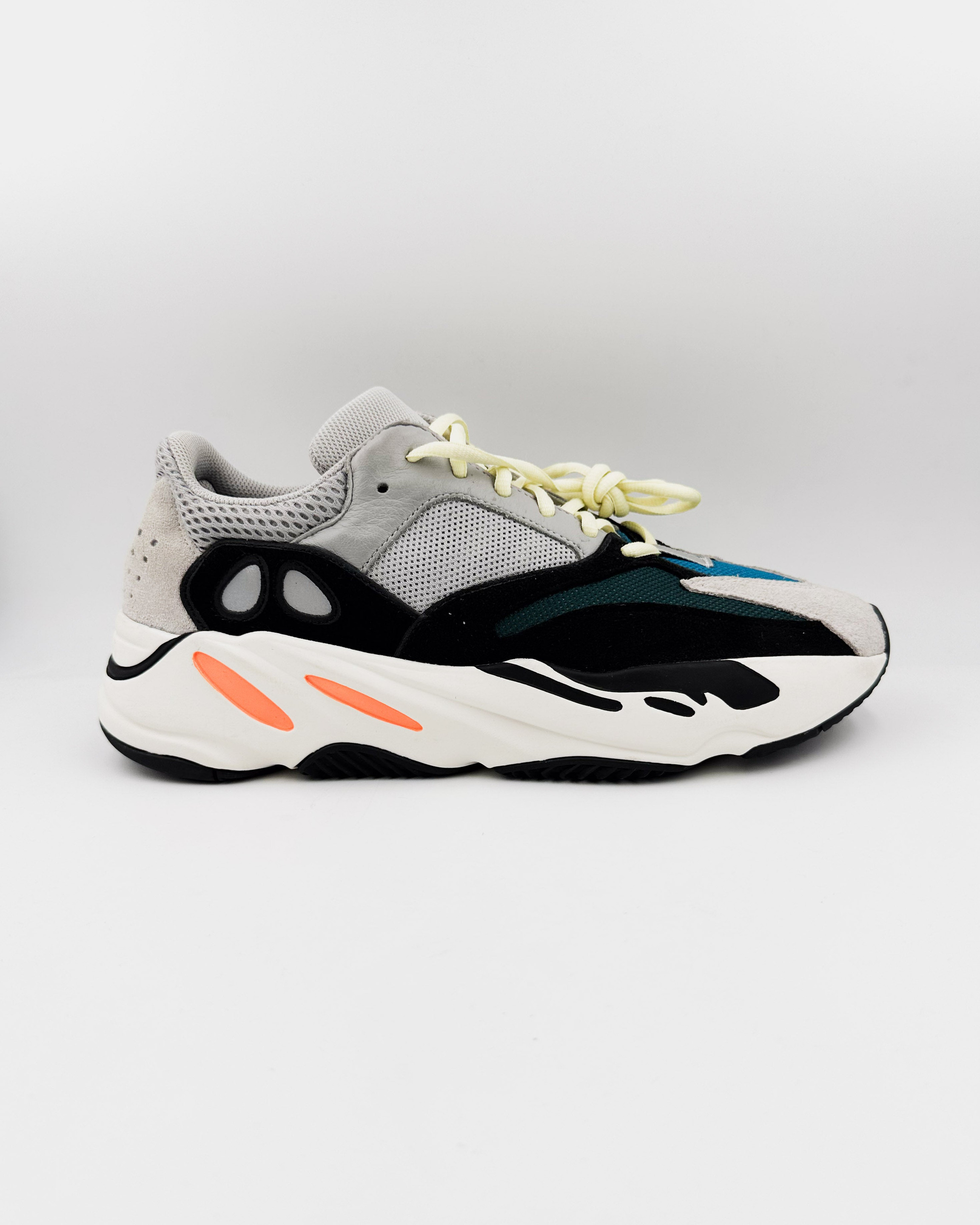 Adidas Adidas Yeezy Boost 700 Wave Runner