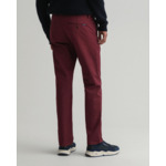 Pantalon chino slim fit en sergé