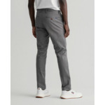 Pantalon chino slim fit en sergé