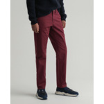 Pantalon chino slim fit en sergé