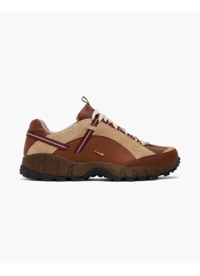 Air Humara LX Jacquemus Ale Brown Gold