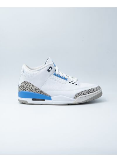 Air Jordan 3 Retro UNC