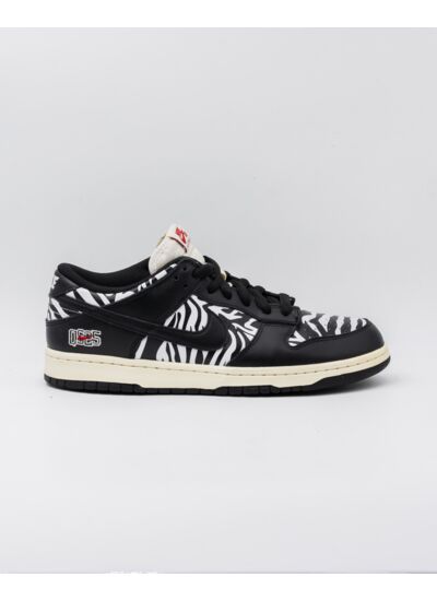 Nike Dunk SB Low OG QS Quartersnacks Zebra