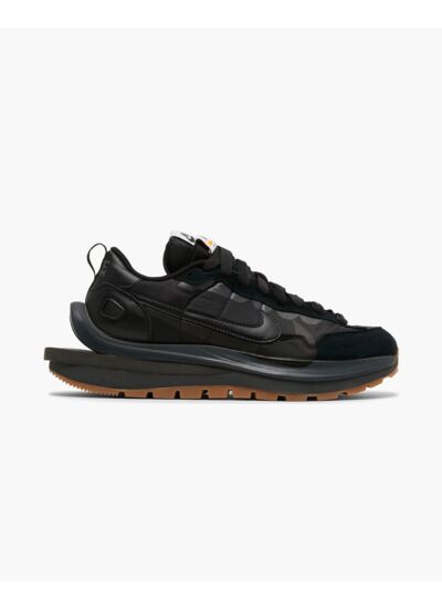 Nike Vaporwaffle sacai Black Gum